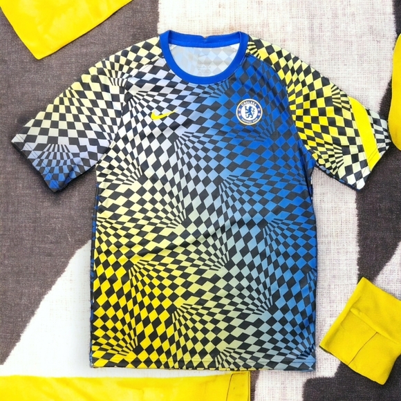 Chelsea FC 2021-22 Training Shirt - Picture 1 of 7